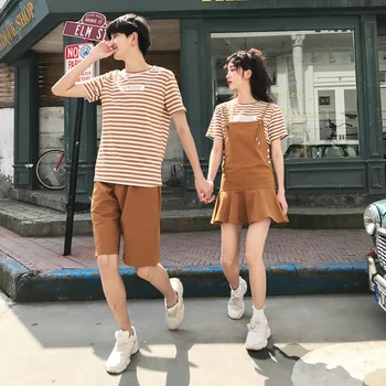2020 letné nový pár nosiť krátke rukávy prúžkovaný oblek žena temperament príležitostné voľné mužov a žien kórejská verzia bola thintide